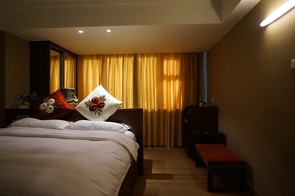 Bremen Holiday Hotel Харбин Екстериор снимка