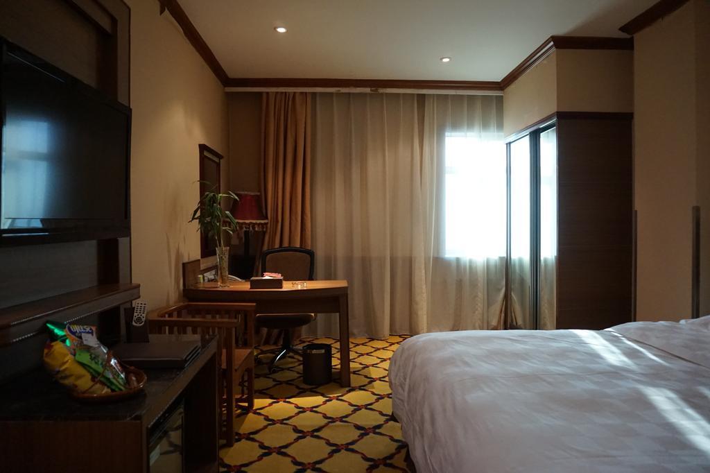 Bremen Holiday Hotel Харбин Екстериор снимка