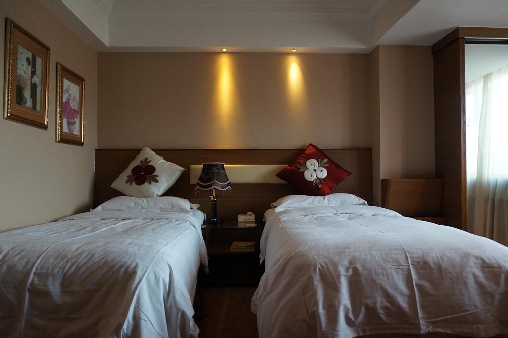Bremen Holiday Hotel Харбин Екстериор снимка