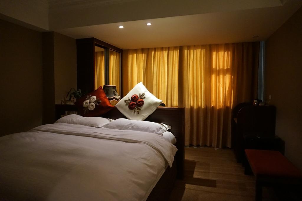 Bremen Holiday Hotel Харбин Екстериор снимка