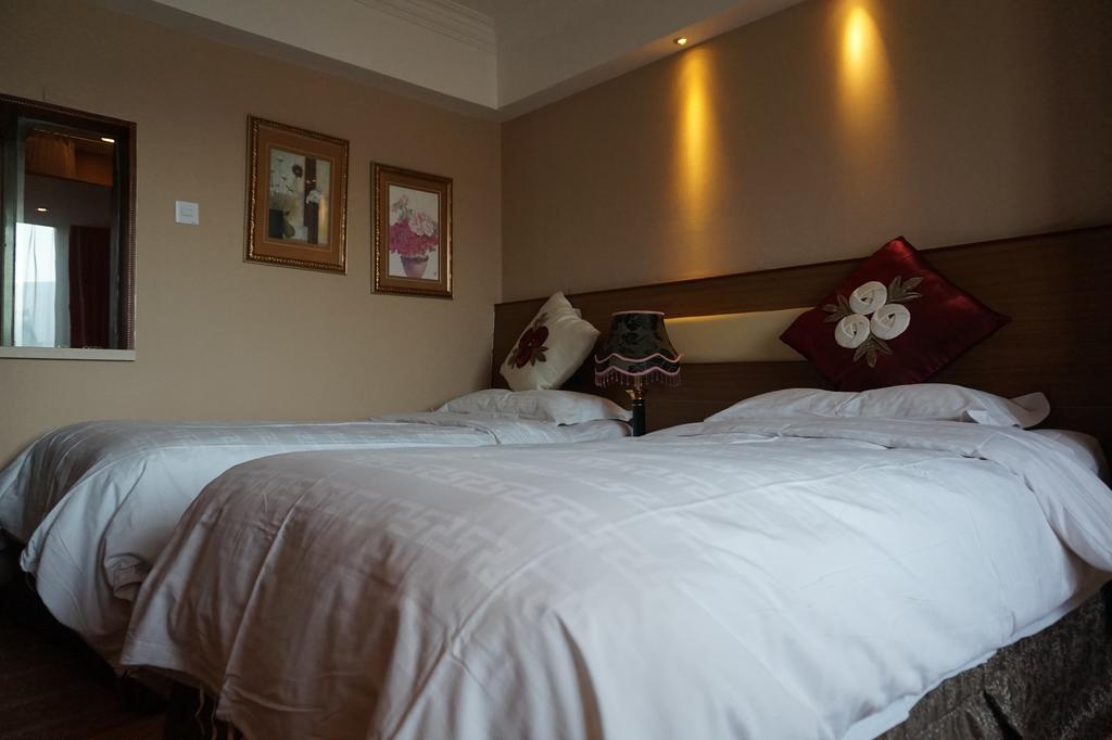 Bremen Holiday Hotel Харбин Екстериор снимка