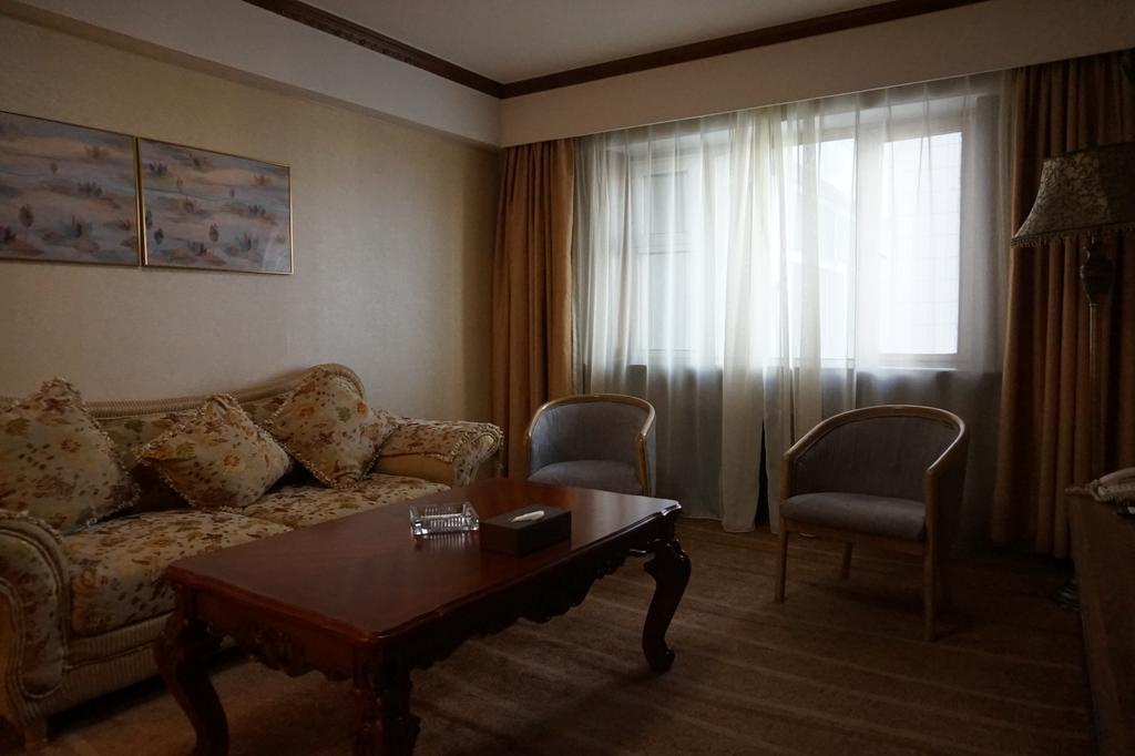 Bremen Holiday Hotel Харбин Екстериор снимка