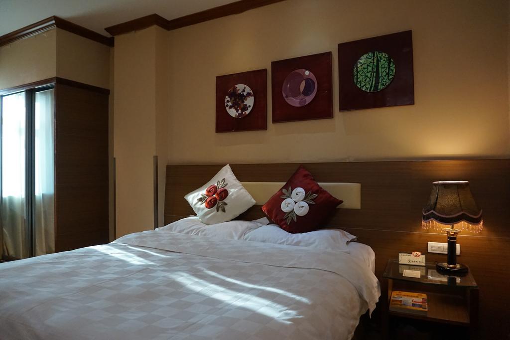 Bremen Holiday Hotel Харбин Екстериор снимка