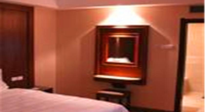 Bremen Holiday Hotel Харбин Екстериор снимка