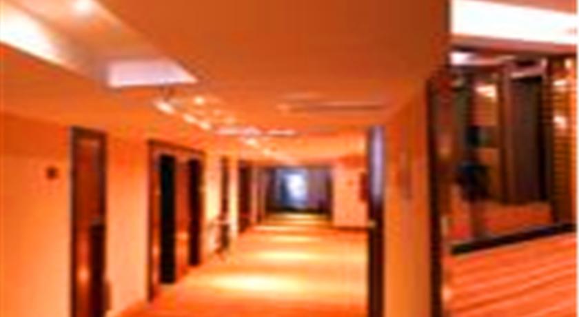 Bremen Holiday Hotel Харбин Екстериор снимка