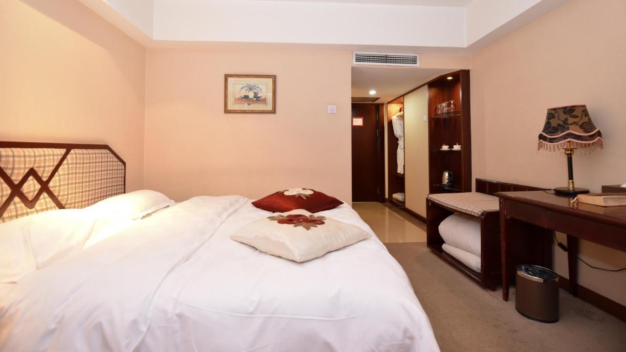 Bremen Holiday Hotel Харбин Екстериор снимка