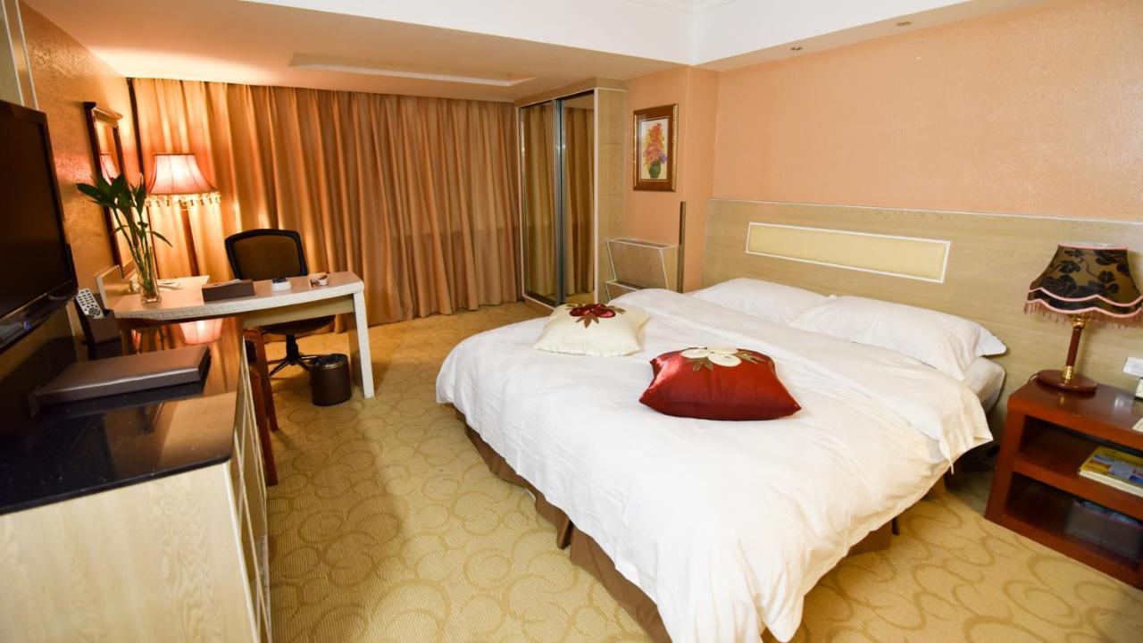Bremen Holiday Hotel Харбин Екстериор снимка