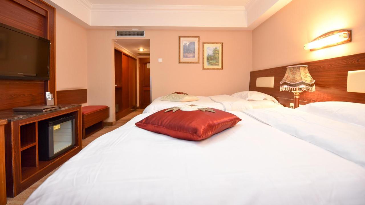 Bremen Holiday Hotel Харбин Екстериор снимка